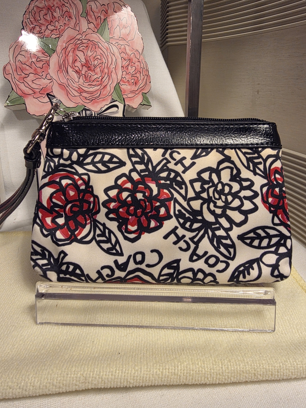 Coach Poppy Daisy Wristlet - Picture 3 of 4